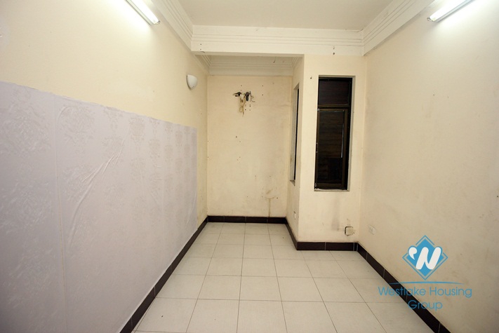 Office for rent in Lac Long Quan, Tay Ho, Ha noi